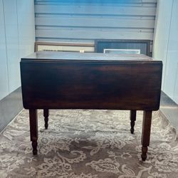 Antique Drop Leaf Table, Wood , dining table, Is 47 long 36 broad, very good condition 