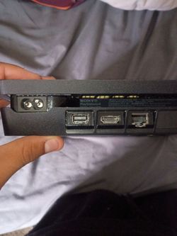 Ps4 slim(Black)