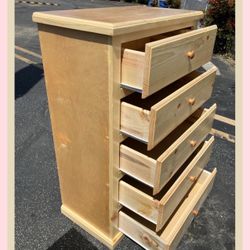 Dresser/Five drawers dresser