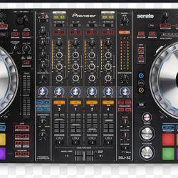 Pioneer Mixer DDJ-SZ  w/ Speakers (Monitors)