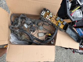 Automotive Wiring Harness and Fuse Box