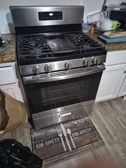 Gas stove