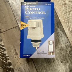 Intermatic Stem Mount Photo Control 120v 25 Amp