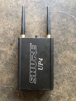 Shure UP4 portable UHF wireless diversity receiver