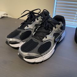 Nike V5 RNR Size 11 Mens