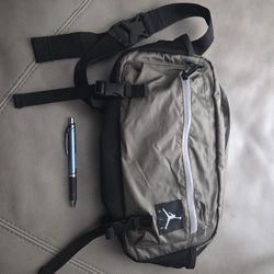 Jordan Olive Green Bag/crossbody 