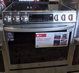 LG ThinQ Electric Range with ProBake Convection Single Oven With AirFry In Stainless Steel.