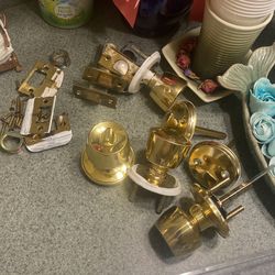 .3 Hallway And 1 Bath Door Knobs handles Set (used)