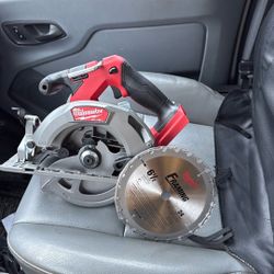 Milwaukee 6”1/2 Circular Saw 