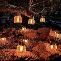 Anordsem Luces colgantes solares para exteriores: 8 linternas de llama de malla metálica con clip - Iluminación LED cálida impermeable para decoración