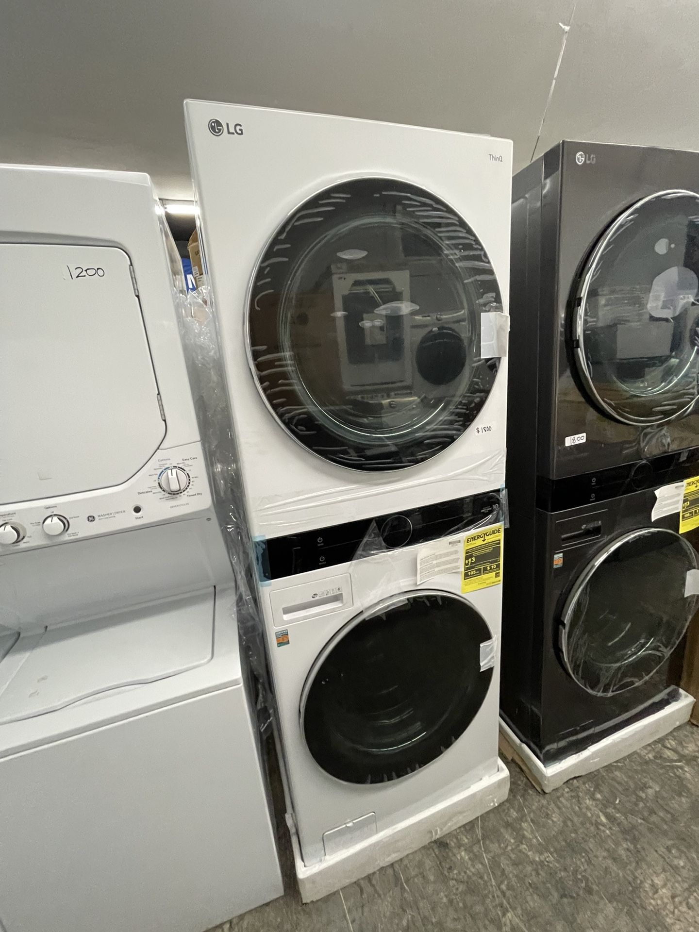 LG Electric Washer And Dryer Stackable In White New Open Box