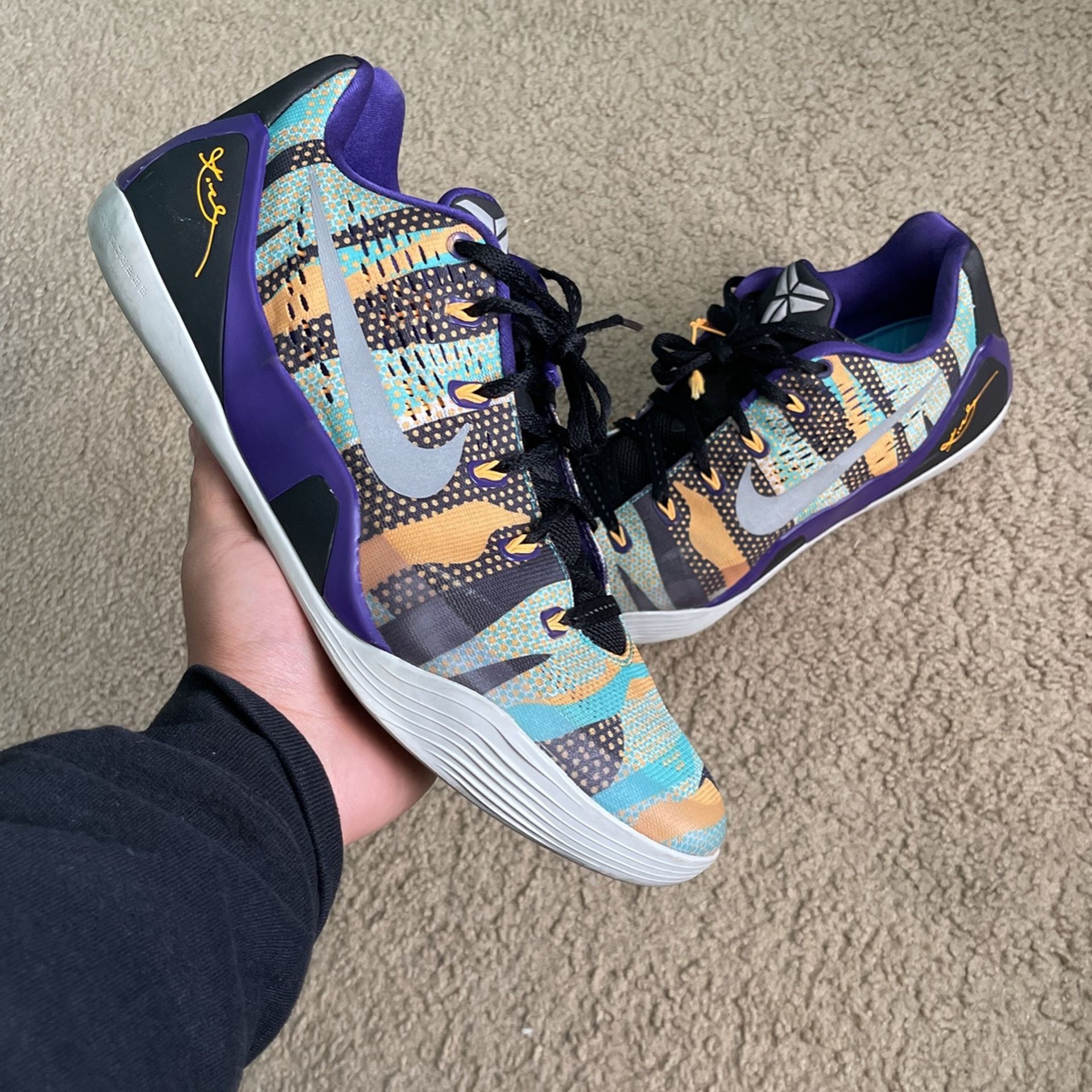Nike Kobe 9 “Pop Art” Size 11.5