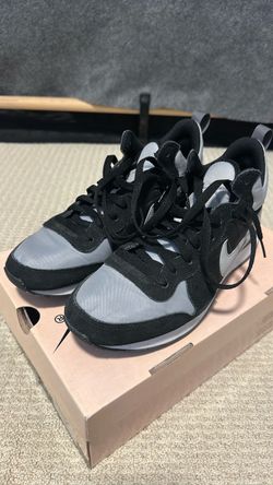 Nike Internationalist Size 9