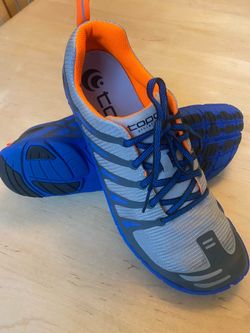Like New  TOPO running shoe men’s 12