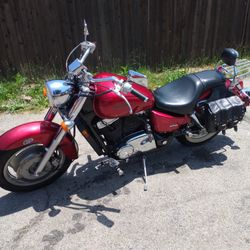 Honda Shadow Sabre 2004 1000 Cc