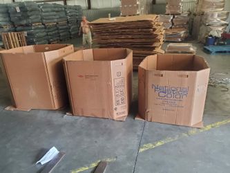 Gaylord Boxes/ Cajas 