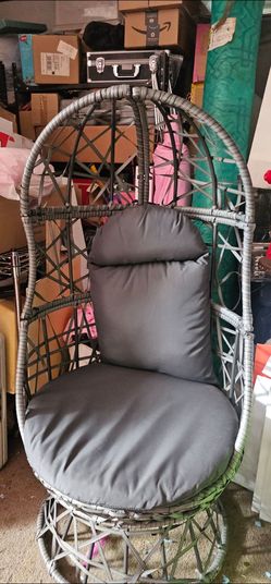 Swivel Egg chair