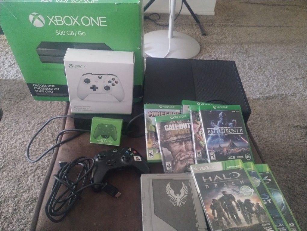 Xbox One/Games/Two 🎮🎮/Gaming Headset Etc .