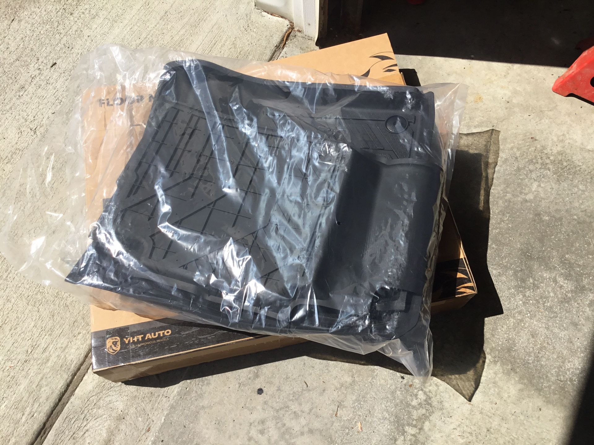 BUICK ENVISTA / CHEVY Trax 2024/2025 Weather Tech Style Floor Mats, Cargo Liner (Never Used)