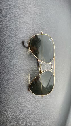Ray-Ban Aviator Sunglasses Gold Frame