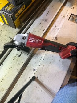 🔥 Milwaukee M18 Angle Grinde