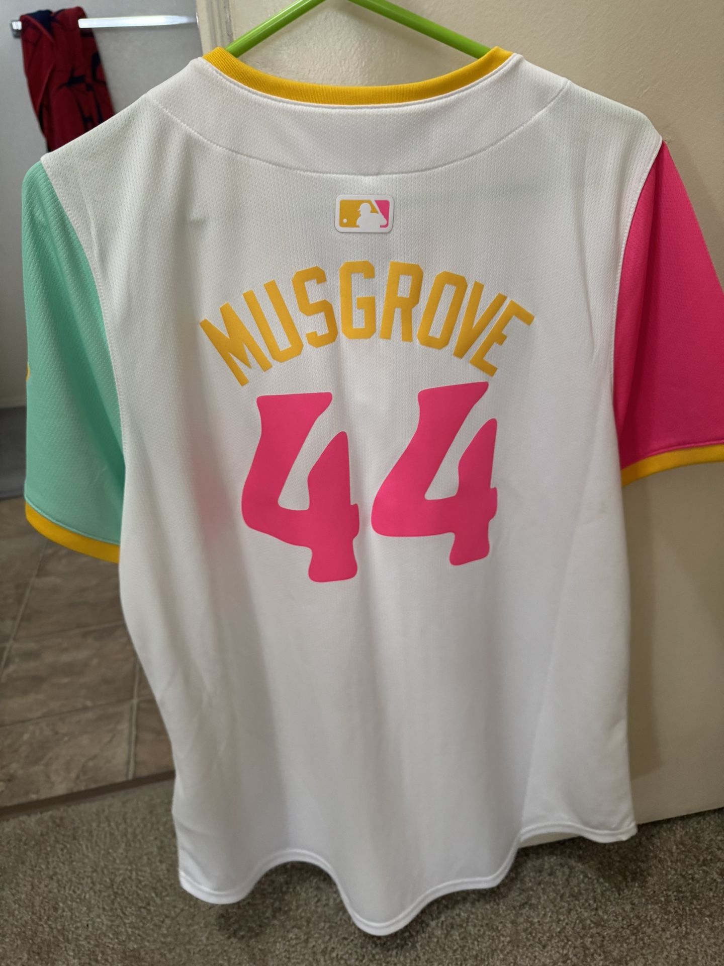 Padres Women’s Large City Connect Jersey Limited