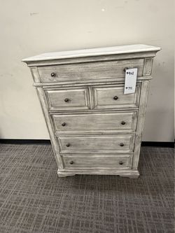 5 Drawer Chest - Antique White | Dresser | Tallboy