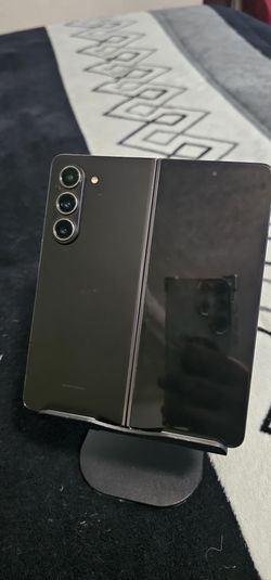 Samsung Galaxy Z Fold 5