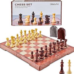 Kids chess set with magnetic field