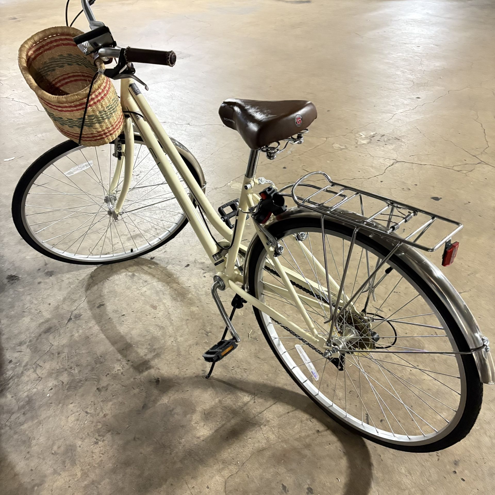 Charming And Beautiful Women’s Schwinn Beach Cruiser Bike