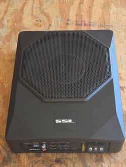 Low profile 8 inch powered subwoofer