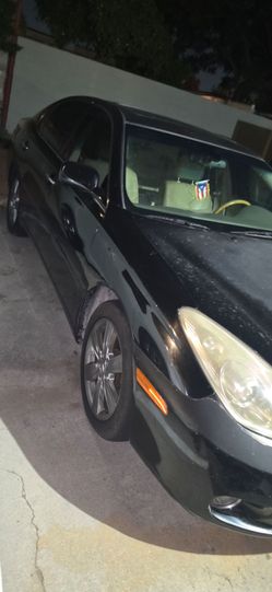 Lexus 2005 330 for parts