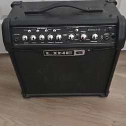 Line 6 Spider IV 15W 1x8 Guitar Combo Amp
