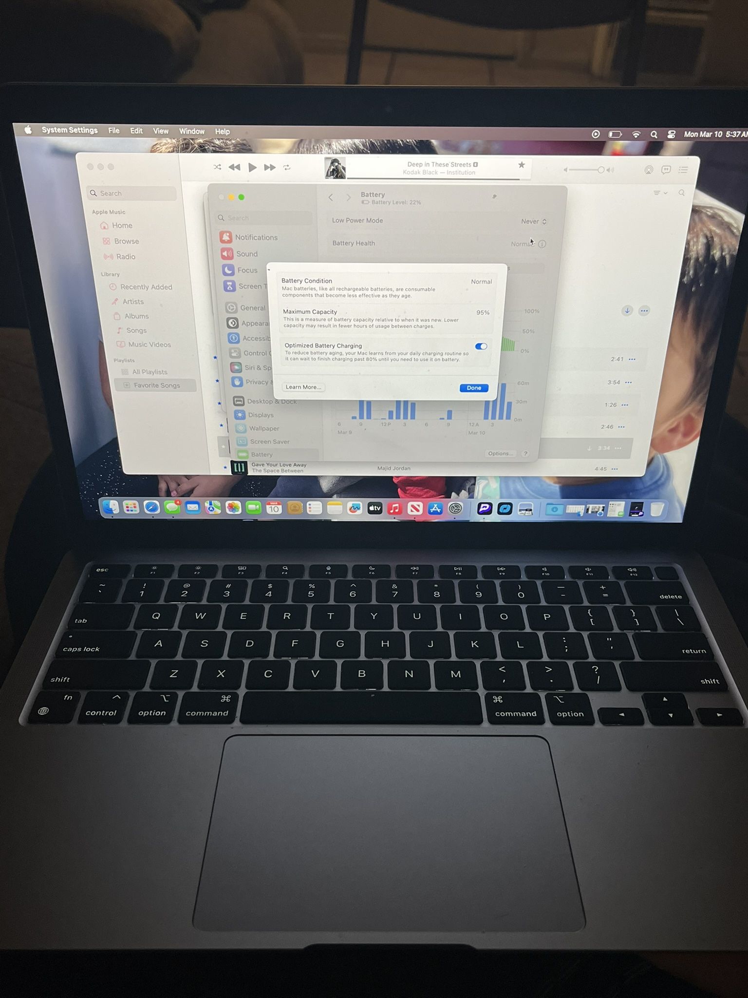 MacBook Laptop