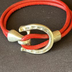 925 S ILVER WITH RED  LEATHER HORSESHOE /THE FORTUNATE ONE