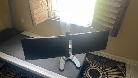 Computer Screens And Double Stand 