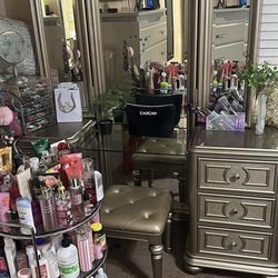 Vanity.  $220