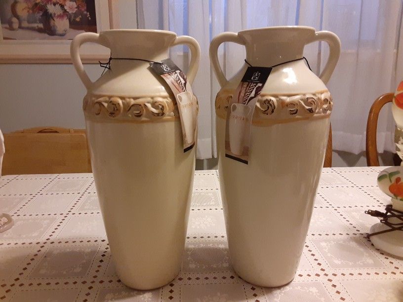 A PAIR Of Beautiful VASES THESE ARE REALLY NEAT A 16inches Tall