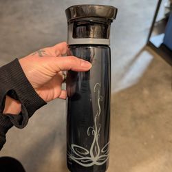 Black Contigo Resuable Water Bottle 
