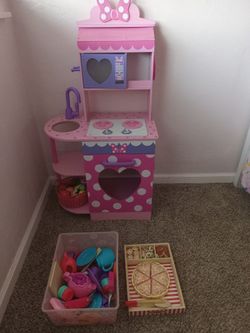 Minnie Mouse Play Kitchen With Food