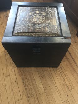 Cool wood box! Reduced to 15!