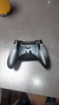 Gotham Knight Xbox One S controller