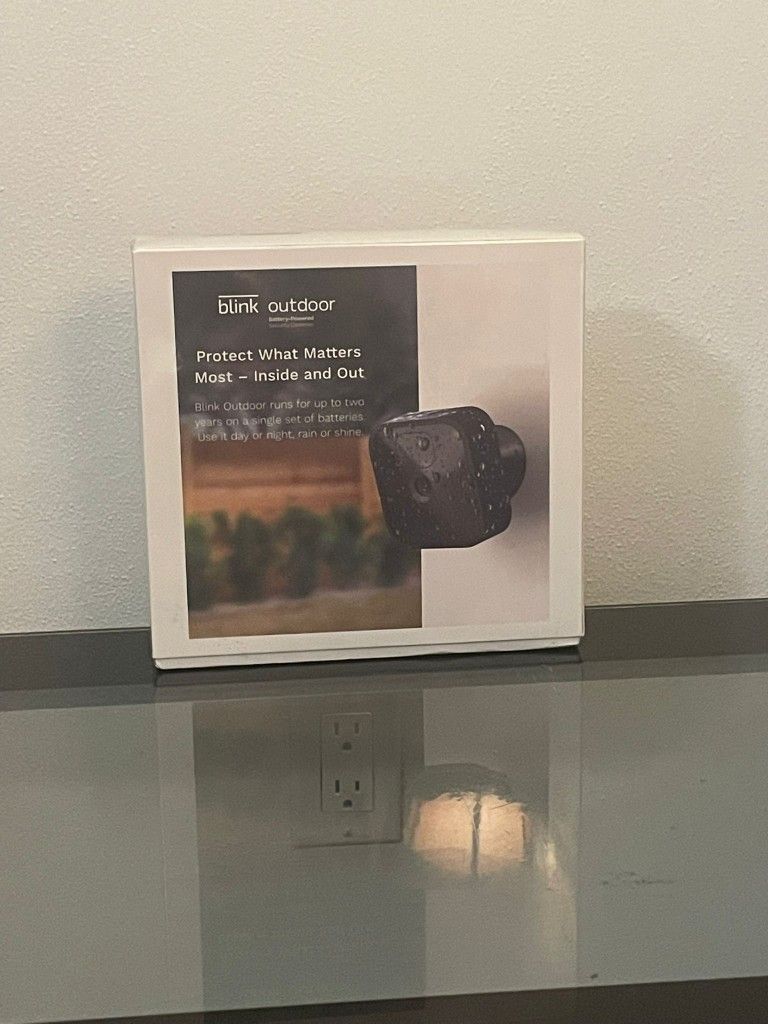 BLINK OUTDOOR CAMERA NEW