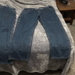 Carhartt Loose Fit Levi’s 36x30 40$For Both OBO!
