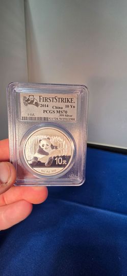 2014 China 10 Yuan 1 oz Silver Panda coin