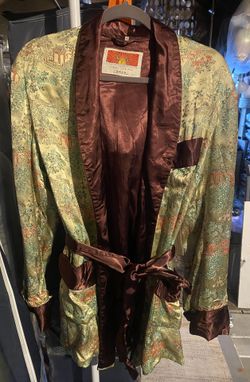 vintage 1960S Rayon JACQUARD Asian Landscape Patterned Men's Robe