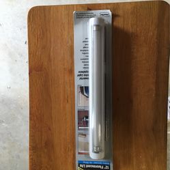 Fluorescent Lite Battery Powered