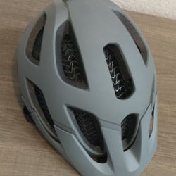 Never Used Medium Bontrager Rally WaveCel Mountain Bike Helmet