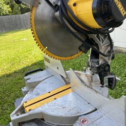 Miter Saw Dewalt “Chop Saw” 