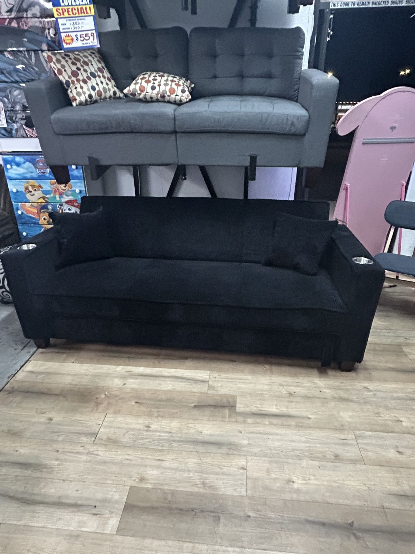 Black Sofa Bed / Financing Available 